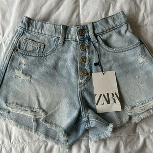 Zara brand fly button denim shorts size 9NWT